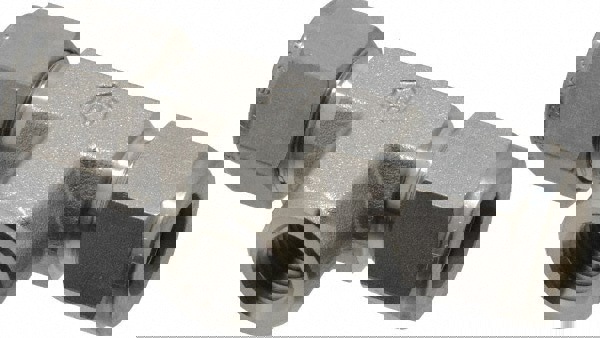 Compression Tube Female Branch Tee: 1/4